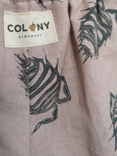 Load image into Gallery viewer, Woodlouse Print Linen/Cotton Children&#39;s Shorts
